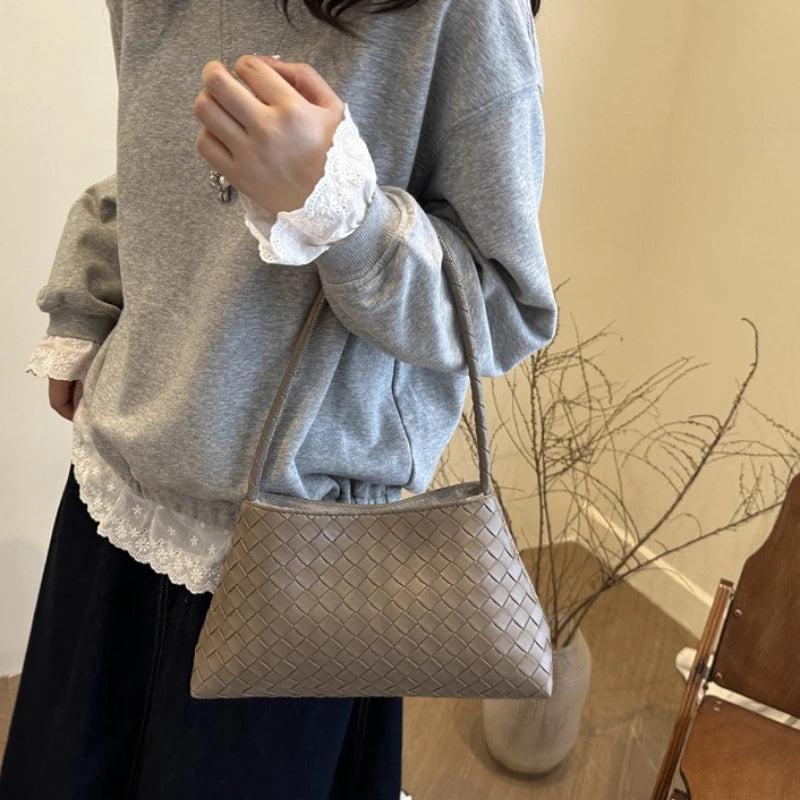 Woven Shoulder Handbag,