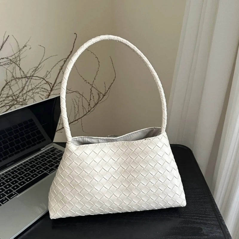 Woven Shoulder Handbag,