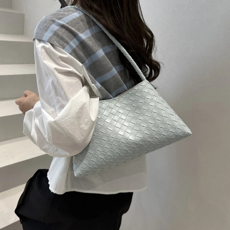 Woven Shoulder Handbag,